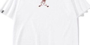 The luxury and softness of silk (introducing the importance and superiority of silk fabrics in haute couture clothing)