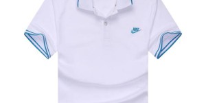 Wear jeans in different styles (to create a personalized fashion look)