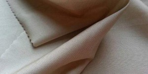 The difference between cotton fabric and polyester fiber fabric (which one is better, cotton fiber or polyester fiber)