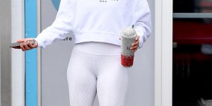 It turns out that sweatshirts can still be worn like this (these 4 styles really enhance your temperament and won’t be monotonous all the way through autumn)