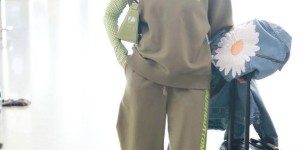 Li Chun is really thoughtful in dressing up (the green plaid shirt layered with an asymmetrical sweatshirt is so fashionable)