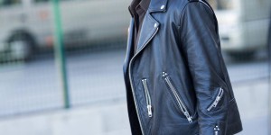 Wang Jiaer dressed up too fashionably (white T-shirt and purple sweatpants are very stylish and cool)