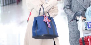 Jiang Qinqin really knows how to wear it (printed sweatshirt and hooded windbreaker are casual and look good)