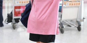 He Jie’s clothes are too embarrassing (a long sweater paired with bodybuilding pants and thick legs are too eye-catching for fat girls, don’t follow this example)