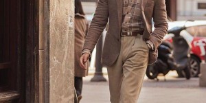 Don’t hide the turtleneck sweater yet (this style is very stylish for men)