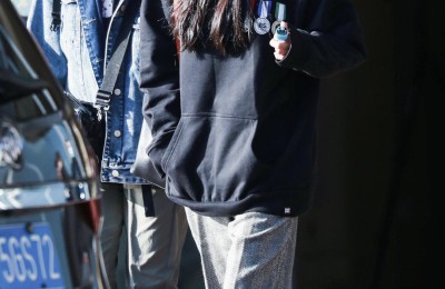 Yang Mi’s private clothes are full of vitality (winter sweatshirt brings a sense of street hip-hop and is easy to wear)