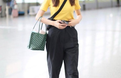 Shen Mengchen is obsessed with dad pants and T-shirts and suits. They look so cool (it’s so versatile, aren’t you excited?)