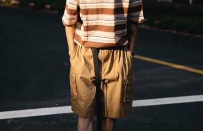 Wearing a striped T-shirt like this doesn’t show your age at all (it also makes you more likely to turn heads)