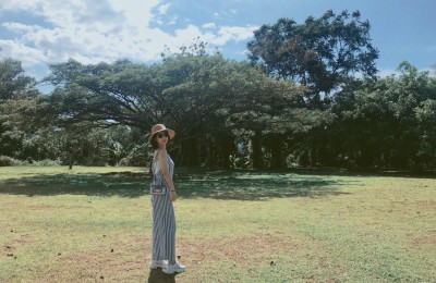 Yang Zi suddenly enlightened and actually wore a sweatshirt as a skirt (the beautiful legs paired with over-the-knee boots are very eye-catching)