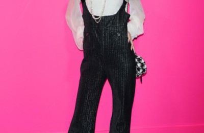 What does chiffon fabric look like (a popular fashion element this summer is called chiffon)