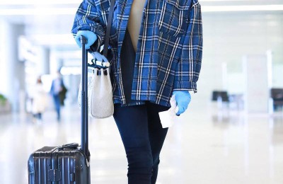 Shirt + T-shirt is a fashionable way to wear in summer (Liu Wen and Yao Chen also like to wear it in a literary style)