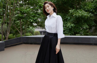 46-year-old Liu Mintao really knows how to look young (wearing a pink sweater and pleated skirt doesn’t look old at all)