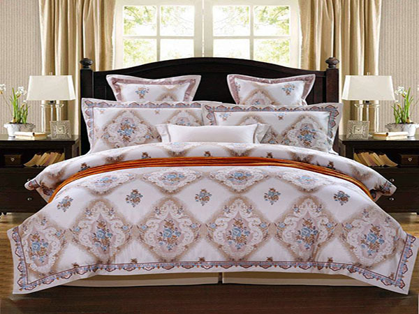 Which fabric is better for bedding