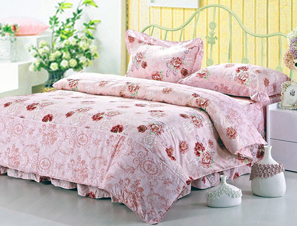 What materials are the bedding made of?